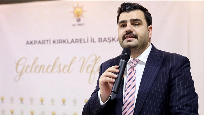 AK Partili isimden şaşırtan paylaşım: Çeşme Susuz Değil, CHP'siz Kalmalı!