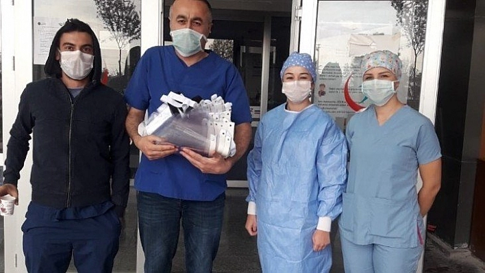 Akçadağ'da siperlik maske dağıtımı yapıldı