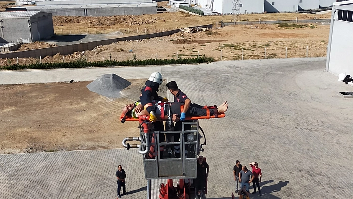 Akıma kapılan işçi kurtarıldı