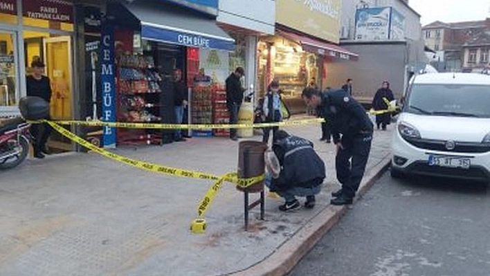 Alacak yüzünden arkadaşını bıçakladı