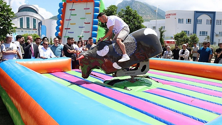 ALKÜ'de şenlikler başladı