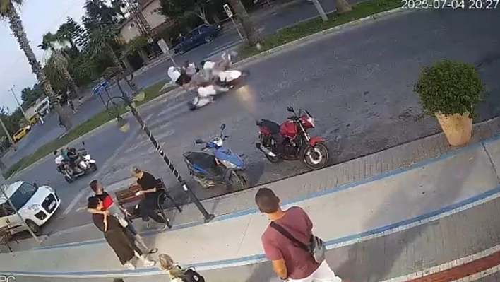 Antalya'da turistlerin ayağını yerden kesen kaza