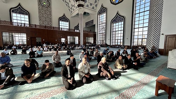 Ar, vefatının 1. yılında anıldı