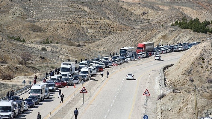 Araç Giriş Çıkışı Yasak uygulanıyor