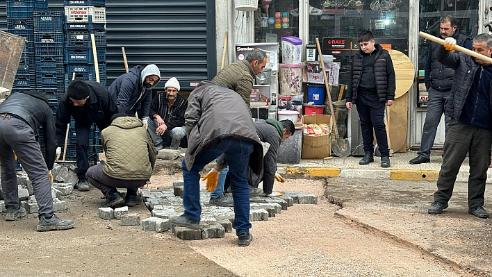 Arapgir'de yollar onarılıyor