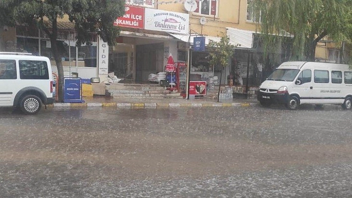 Dolu ve yağmur etkili oldu