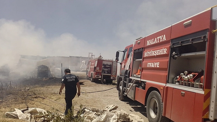 Arguvan'da Yangın Paniği! 100 Dönüm Yanıp Kül Oldu
