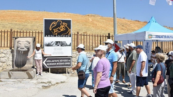 Arslantepe ilk turistleri ağırladı