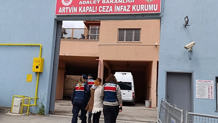 Artvin'de cinsel istismarcı kadın yakalandı