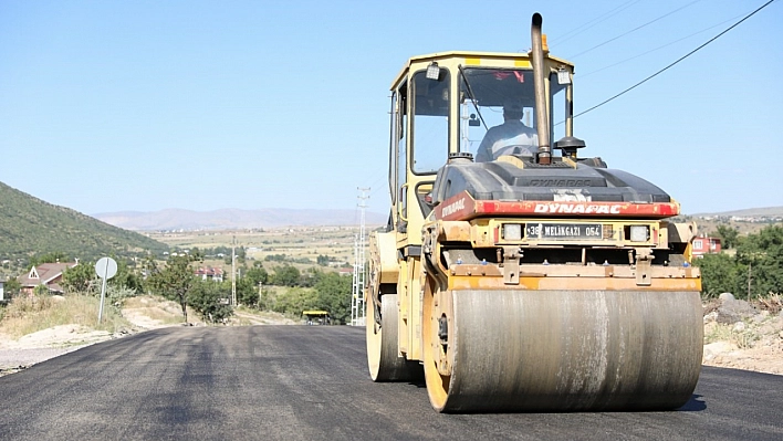 Asfalt çalışmaları devam ediyor