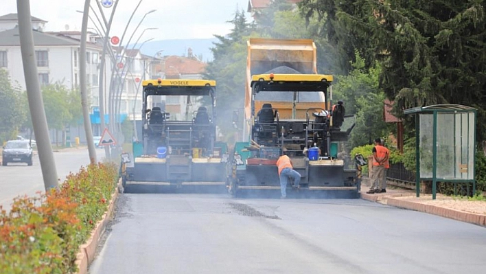 Asfaltlama çalışmaları devam ediyor
