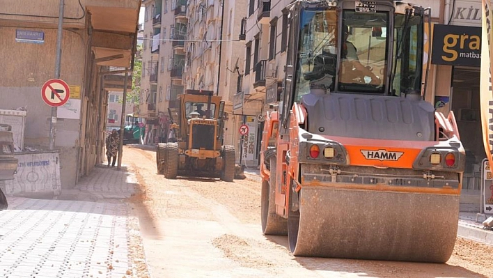 Asfaltlama çalışmaları devam ediyor