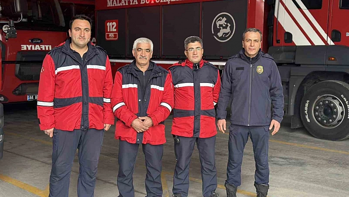 İtfaiye Ekipleri 6 Şubat'ı Anlattı: Çocuklarımı Araçta Bırakıp Göreve Koştum