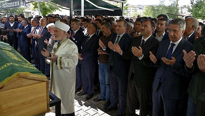 Ataş toprağa verildi