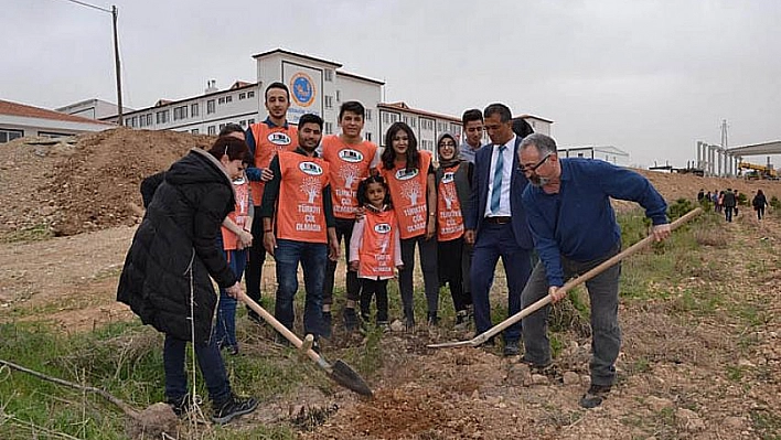 Özel İbrahim Yücel'de 'Ağaç Bayramı' etkinliği 