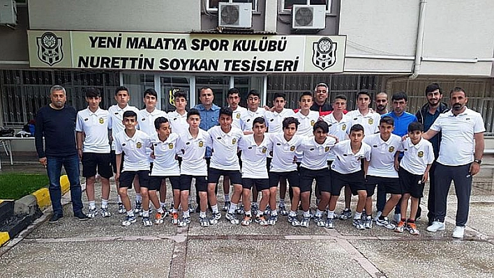 U14 Antalya'ya gitti 