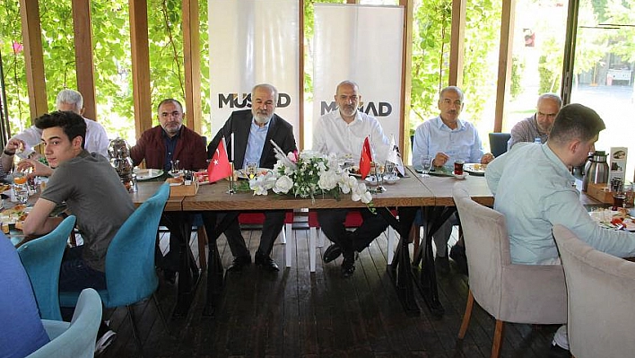 MÜSİAD'da Bayramlaşma kahvaltısı 