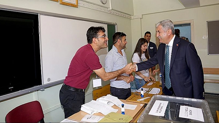 Başkan Polat oyunu kullandı 