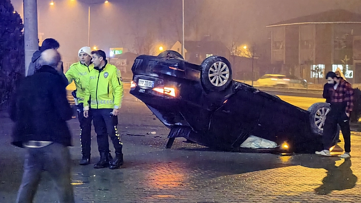 Babasından izinsiz aldığı aracı hurdaya çevirdi: 3 yaralı