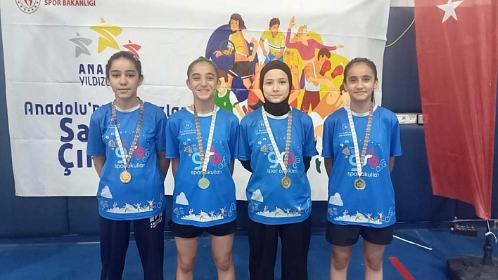 Badminton takımından büyük başarı