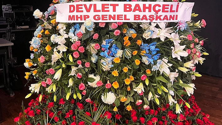 Bahçeli'den AK Parti'ye anlamlı çiçek