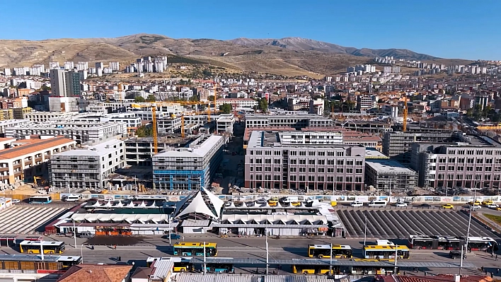 Bakan Kurum açıkladı: 6 Şubat deprem konutlarında indirim oranı yüzde 40 mı olacak? | Yoksa yüzde 50 mi? Aidat öder gibi taksit mi ödenecek?