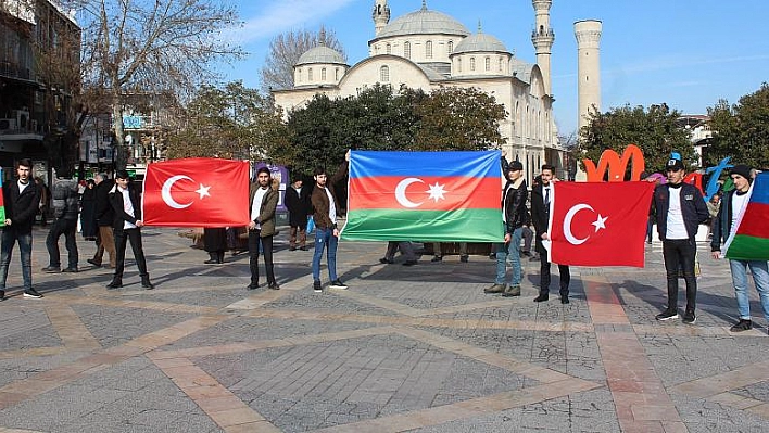 Bakü katliamı protesto edildi