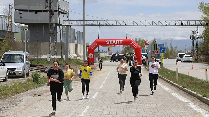 Başkale'de Halk Koşusu yapıldı