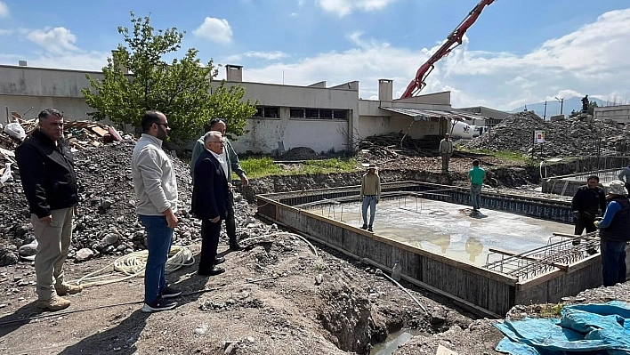 Başkan Büyükkılıç, Anbar'da cami inşaatını inceledi