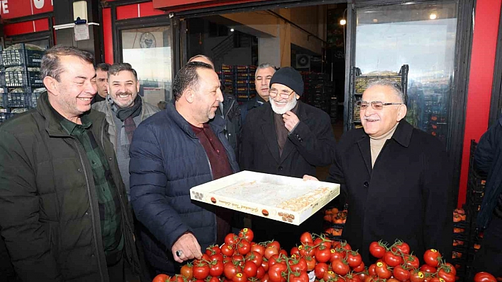 Büyükkılıç, Hal esnafıyla bir araya geldi