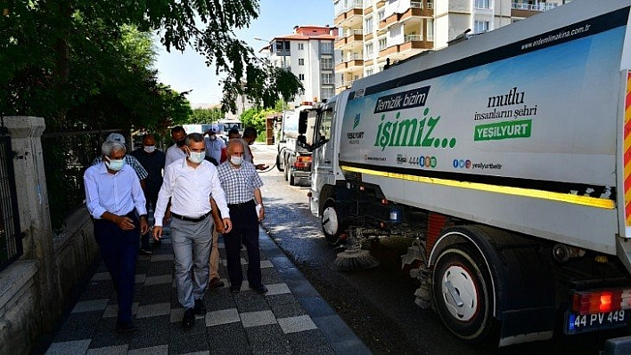 Temizlik çalışmalarını inceledi