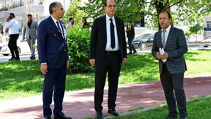 Yeşilyurt'un nefes alanları yenileniyor: Parklara konfor ve estetik dokunuş!
