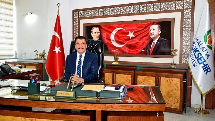 Gürkan'dan Öğretmenler Günü kutlaması