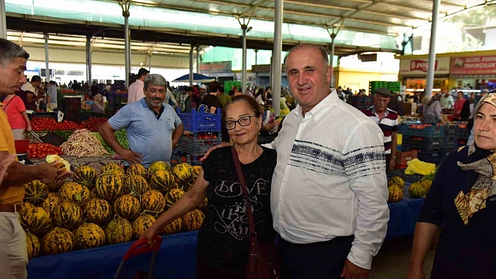 Başkan Kaya, pazarda vatandaşlar ile bir araya geldi