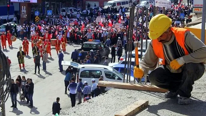 Başkan Zelyurt'tan 1 Mayıs Mesajı: Emeğin Hakkını Vereceğiz!