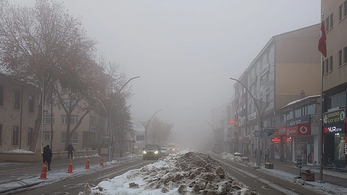 Bayburt güne sisle uyandı