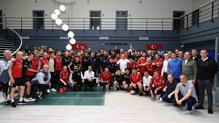 Beşiktaş teknik heyeti ve futbolcular, bayramlaştı!..