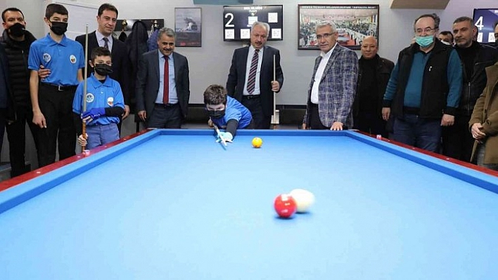 Bilardo şampiyonası başladı