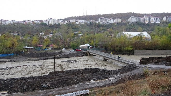 Bingöl'de dereler taştı