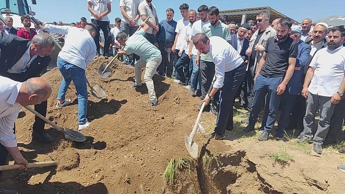 Bitlis'te trafik kazası: 1 ölü, 10 yaralı