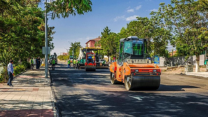 Bozulan yollar yenilendi