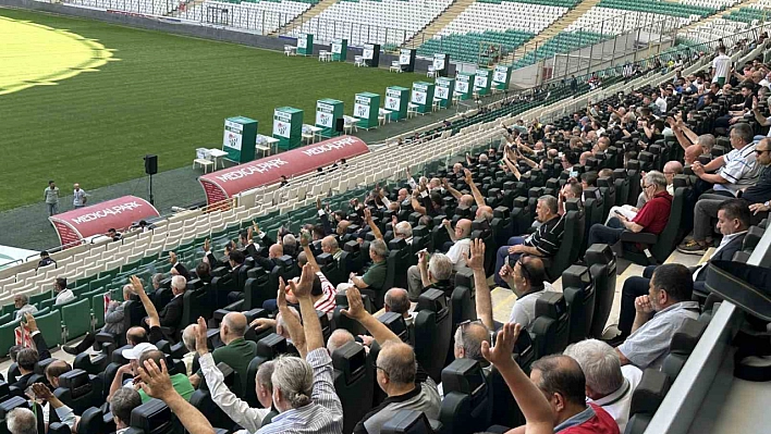 Bursaspor'da kriz! Sicil Kurulu '136 kişi bilgimiz dışında eklendi'