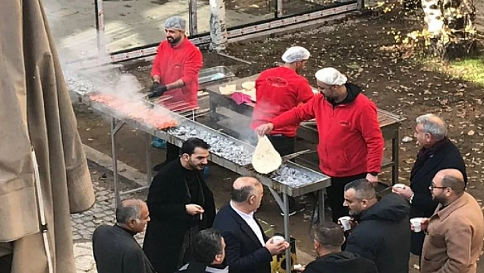 'Bütçe görüşmesi varken ciğer partisi'