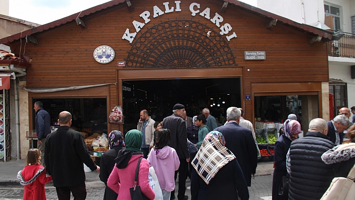 Çarşı'da bayram yoğunluğu