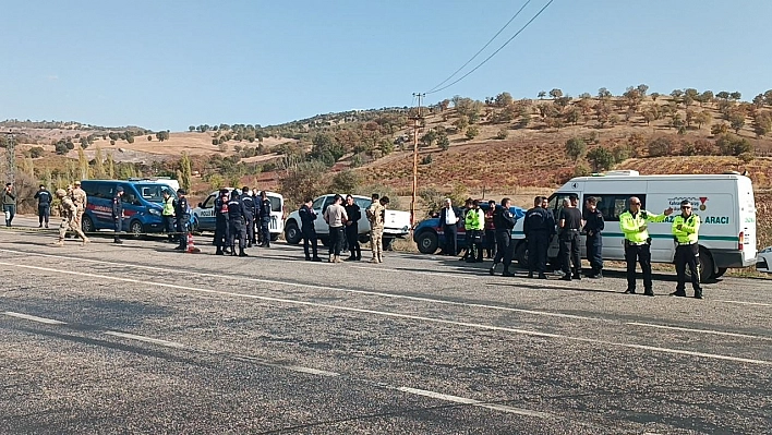 Annesinin cenaze aracını kaçırdı