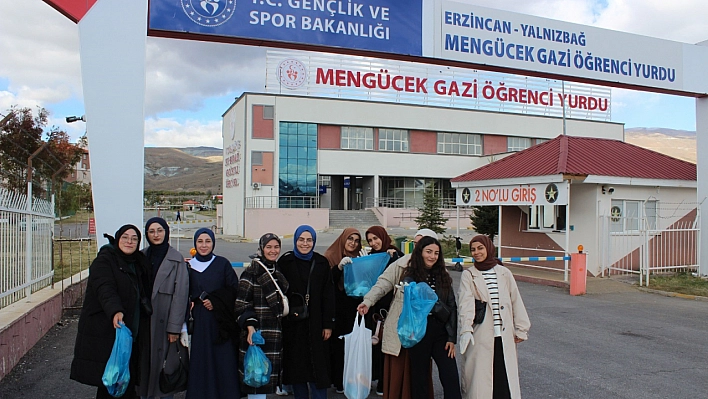 Çevre Bilinci İçin Gönüllü Öğrenciler Sahada