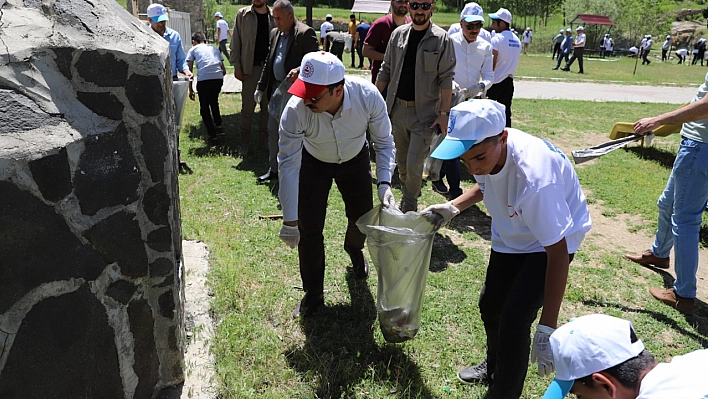 Çevre temizliği yapıldı