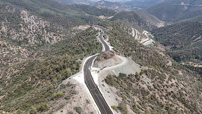 CHP'li başkanın 2 dönem vaat edip, hayata geçiremediği yolu AK Partili başkan 8 ayda yaptı