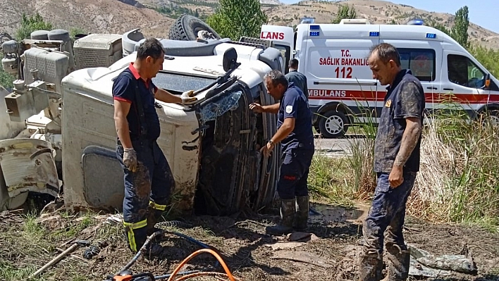 Kuluncak'ta Çimento Mikseri Faciası: 2 Yaralı