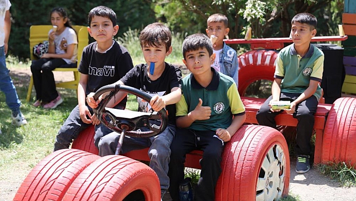 Çocuklar Geri Dönüşüm Parkı'nda eğlendi